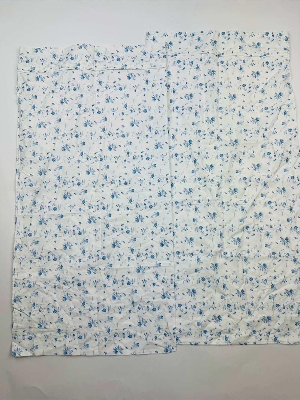 Threshold New White Blue Cotton Floral King Size Pillow Cases